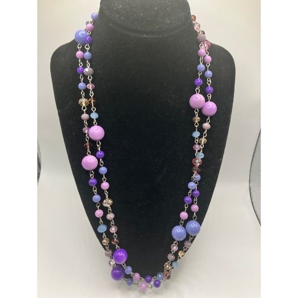 Purple Hues, Pink Crystals of Different Sizes Beads Necklace! - Picture 7 of 8